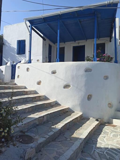 Δίκλινο Δωμάτιο Δονούσα Με Εξαιρετικό Μπαλκόνι Exterior photo